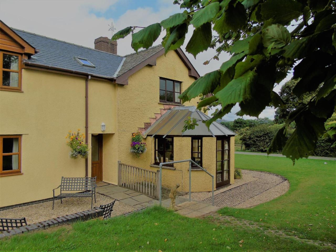 Pwllgwilym Country house